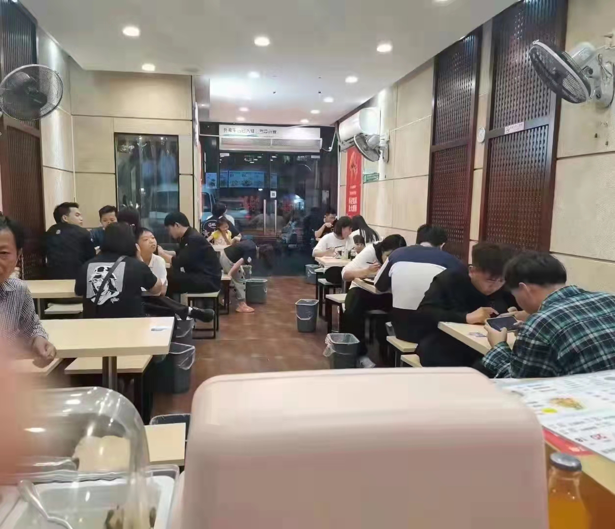 如意餛飩店生意好不好？還需要自己的努力！